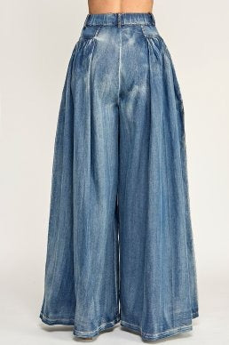 Wide Leg Pleated Denim Pants