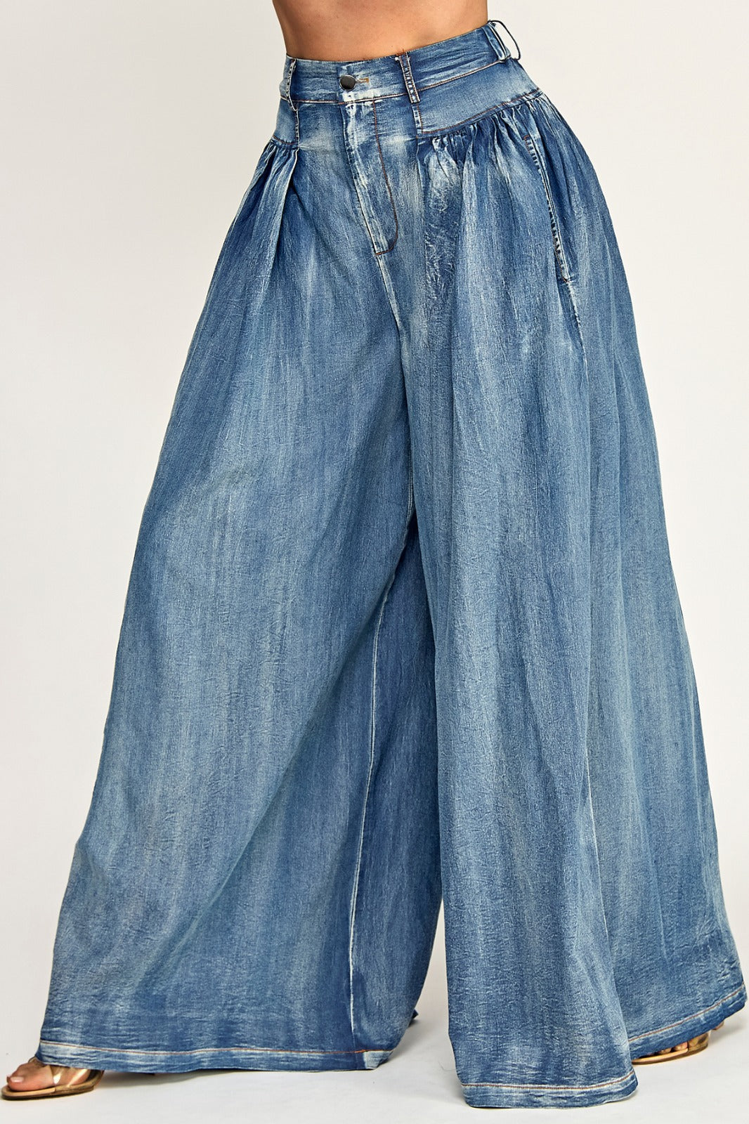 Wide Leg Pleated Denim Pants