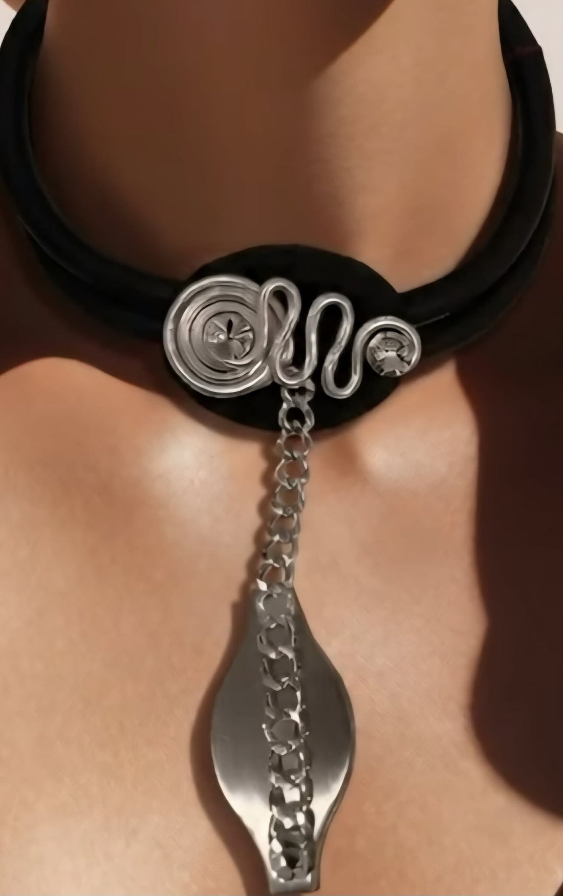 Twisted Statement Choker