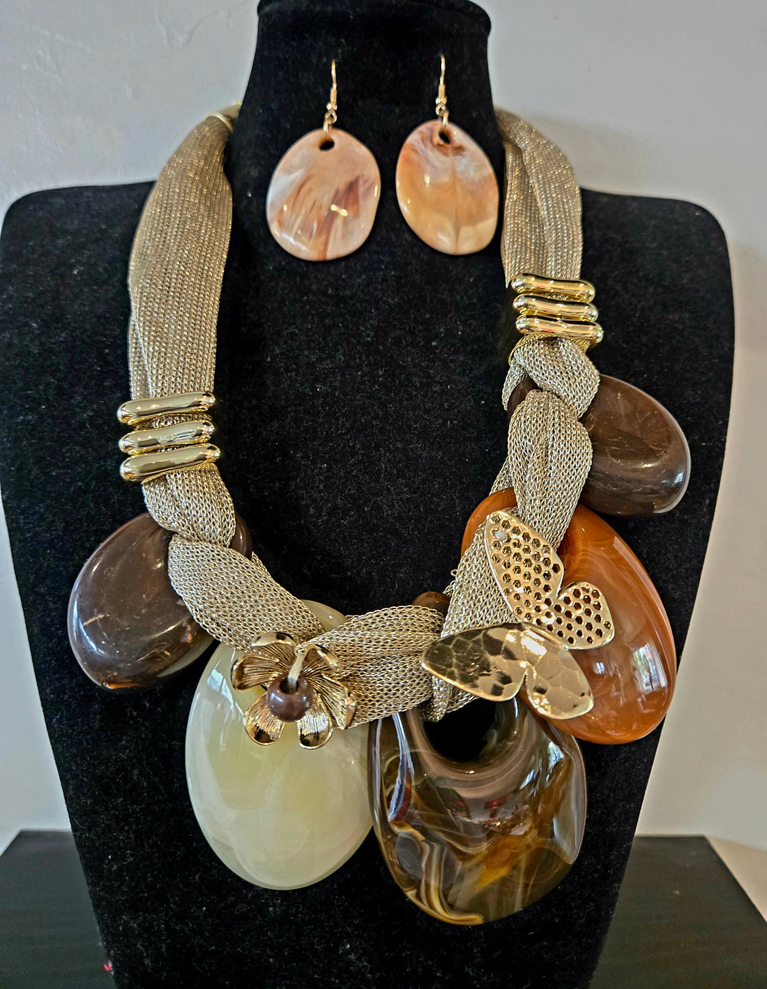 The Mesh Necklace