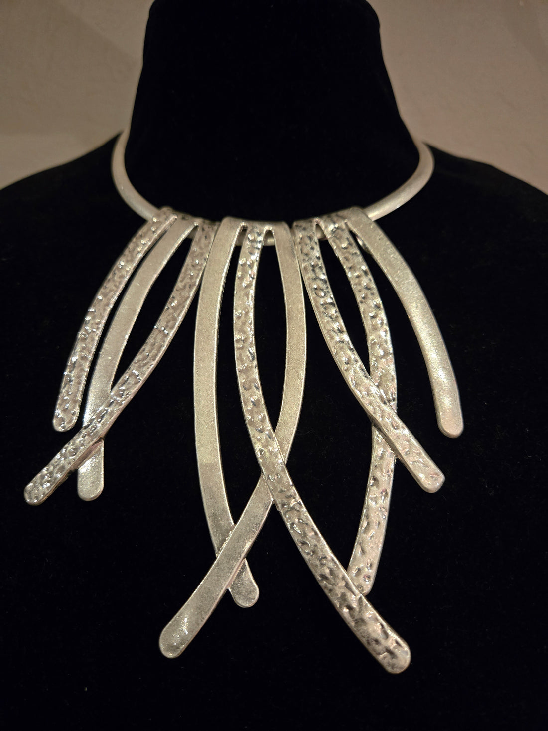 Brushed Collar Necklace